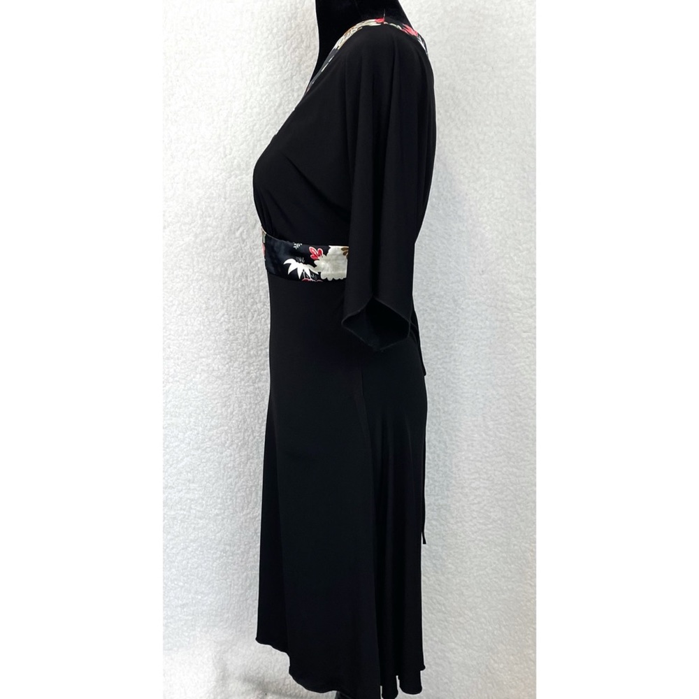 LOVE TEASE • Black Floral Trim V-Neck Mini Dress, M - Picture 7 of 13